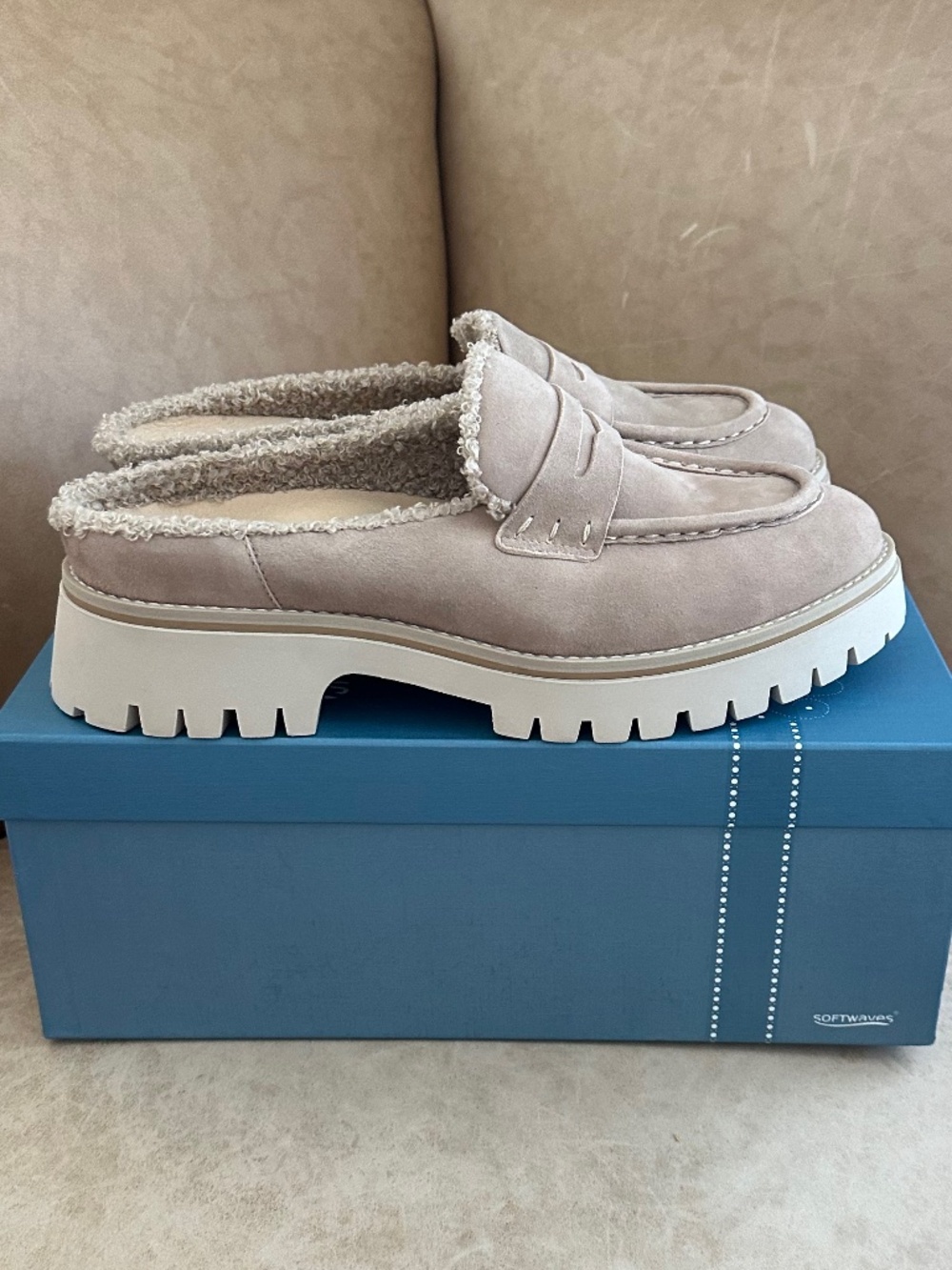 Softwaves Vail Sherpa-Lined Suede Loafer Mules Size 41 US 10 Classic Comfort NWB